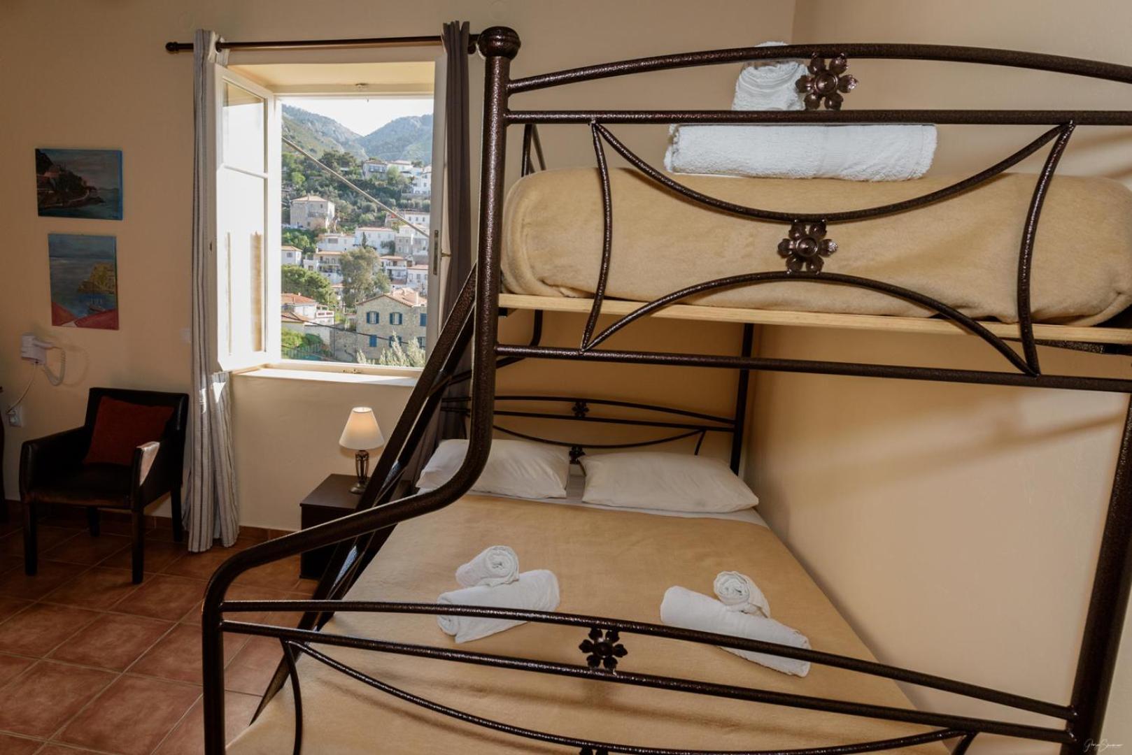 Athina Guesthouse Hydra  Exterior photo
